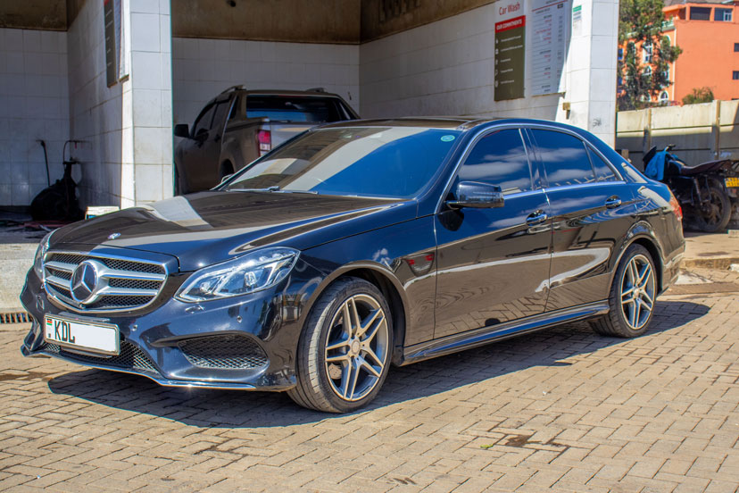 Mercedes Benz E250 (Chauffeured)