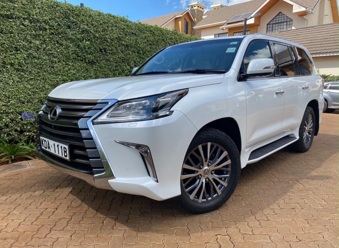 Lexus LX570 V8 - Chauffeured